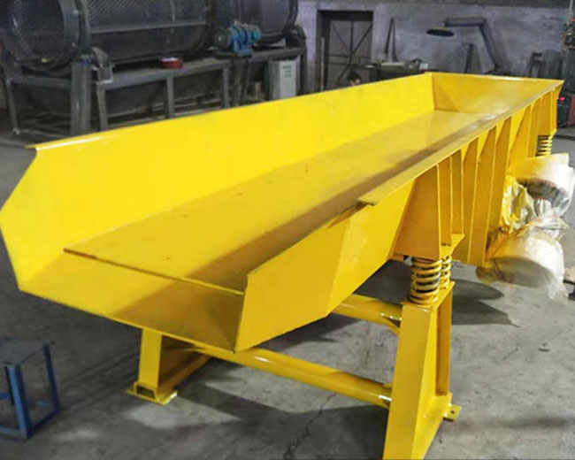 電機(jī)振動(dòng)水平輸送機(jī)