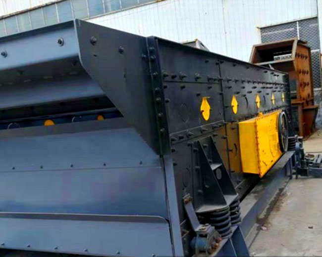 篩煤用的振動篩形式很多，我為直線或圓型遠(yuǎn)動軌跡