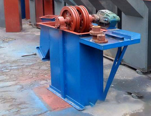 TH斗式提升機(jī)型號(hào)結(jié)構(gòu)參數(shù)圖不是皮帶的？