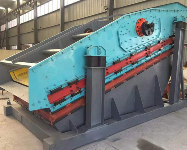 水分高，有粘附物料使用使用弛張振動篩