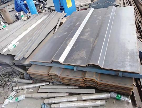 全有料斗提升機(jī)加工生產(chǎn)流程