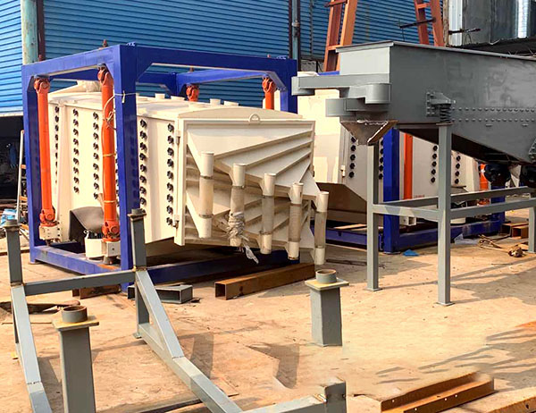 直線搖擺篩是一種錯(cuò)誤叫法，應(yīng)該叫回轉(zhuǎn)搖擺篩