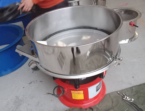 化工粉末加工過程中振動篩分機(jī)的應(yīng)用 化工粉末加工過程中振動篩分機(jī)的應(yīng)用