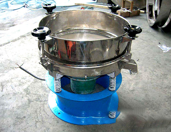 茴香粉除渣除雜需要什么振動(dòng)篩粉機(jī)，多少錢(qián)一臺(tái)？