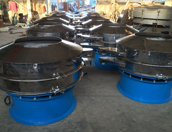 800型振動篩普鋼跟不銹鋼差多少錢？